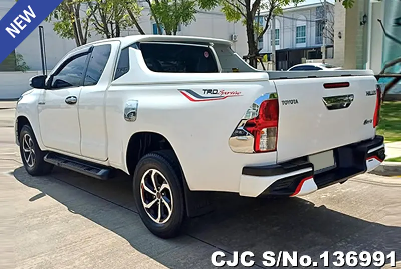 2016 Toyota / Hilux / Revo Stock No. 136991