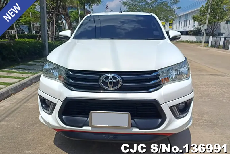 2016 Toyota / Hilux / Revo Stock No. 136991