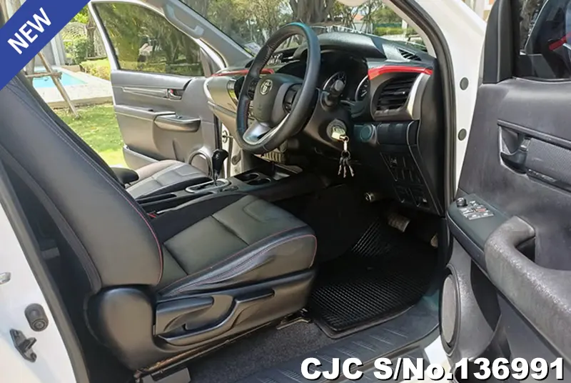 2016 Toyota / Hilux / Revo Stock No. 136991