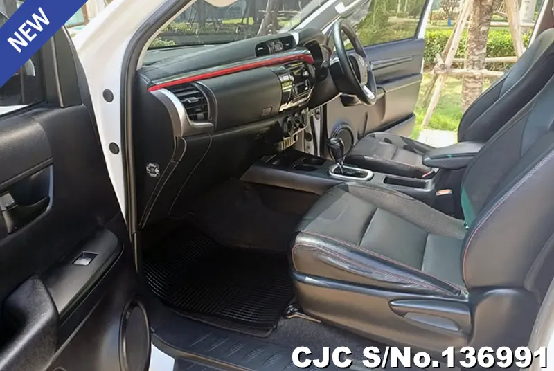 2016 Toyota / Hilux / Revo Stock No. 136991
