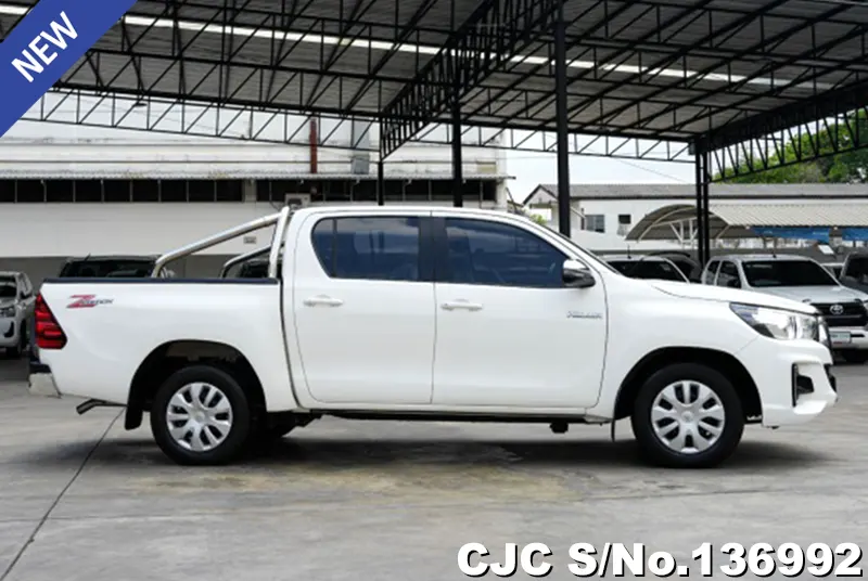 2021 Toyota / Hilux / Revo Stock No. 136992