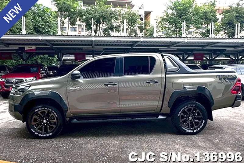 2022 Toyota / Hilux / Revo Rocco Stock No. 136996