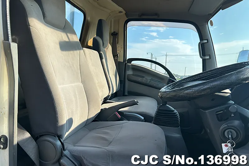 2013 Isuzu / Elf Stock No. 136998