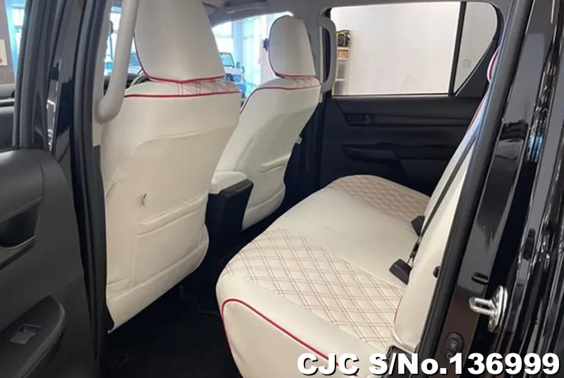 2023 Toyota / Hilux Stock No. 136999