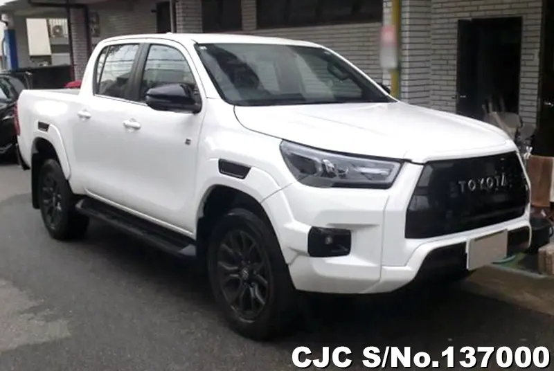 2023 Toyota / Hilux Stock No. 137000
