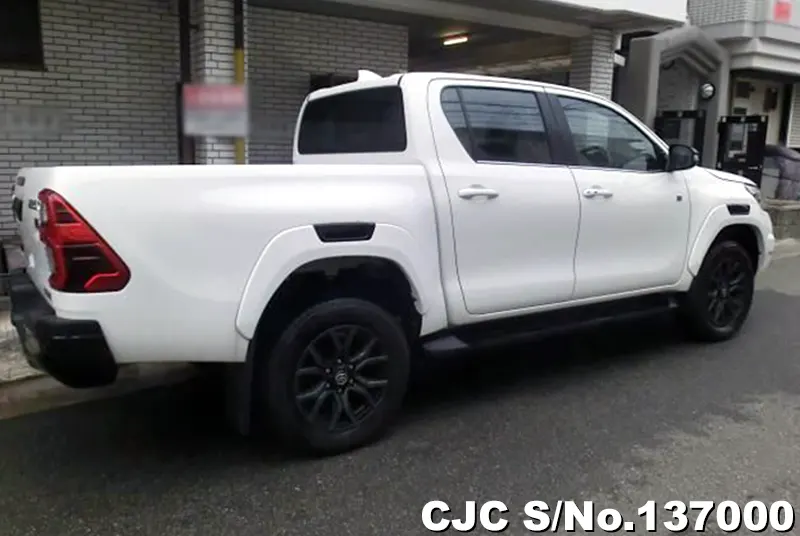 2023 Toyota / Hilux Stock No. 137000