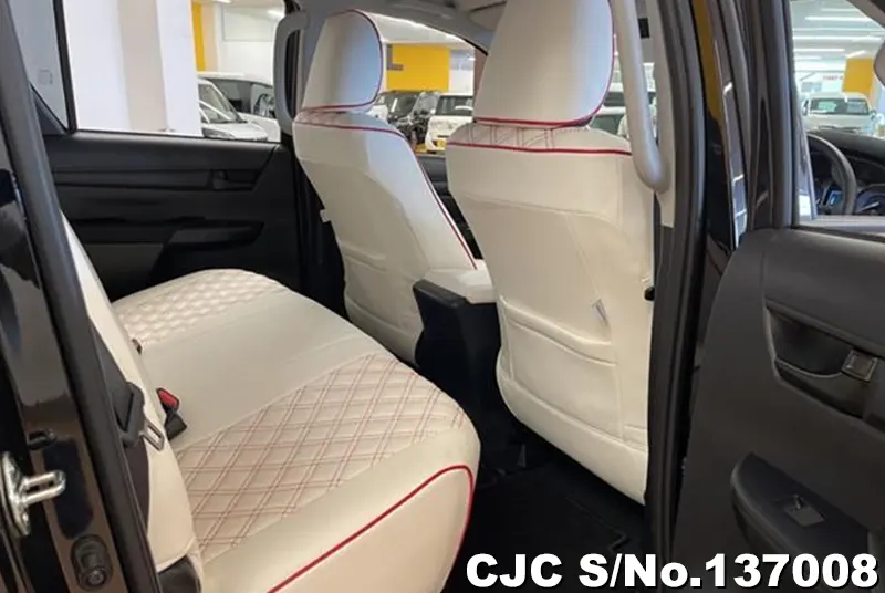 2023 Toyota / Hilux Stock No. 137008