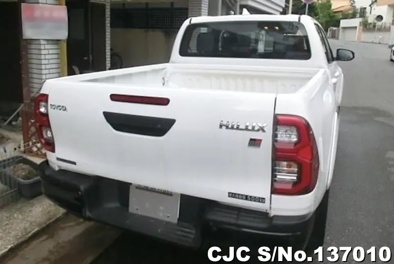 2023 Toyota / Hilux Stock No. 137010