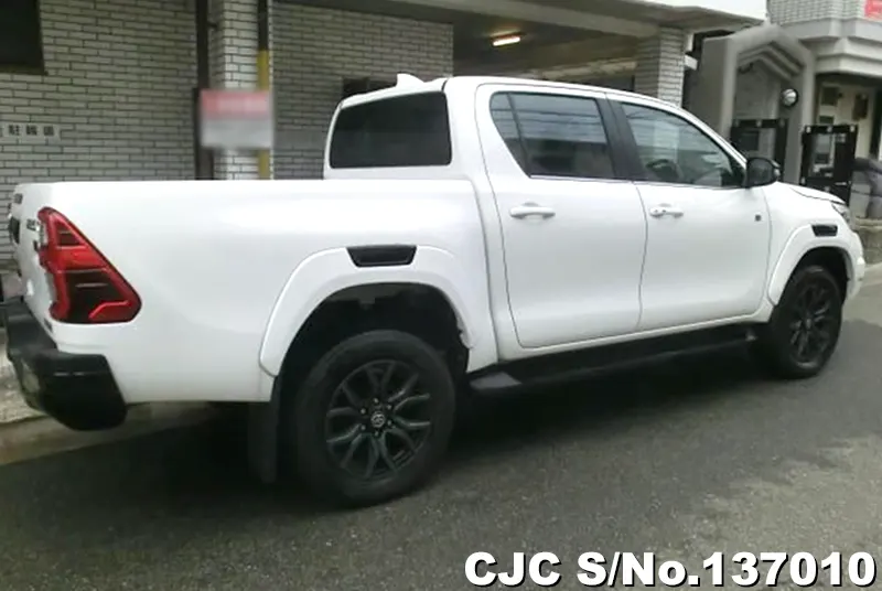 2023 Toyota / Hilux Stock No. 137010