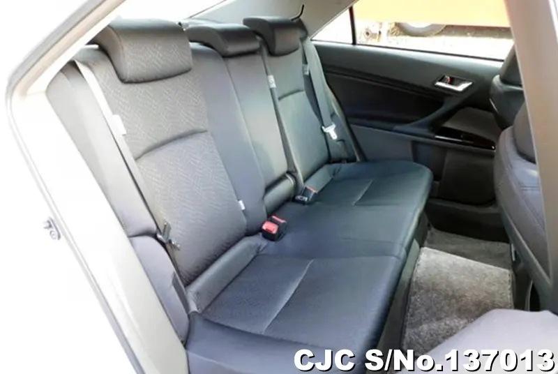 2011 Toyota / Mark X Stock No. 137013