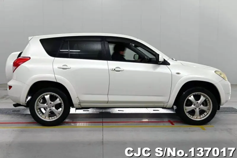 2005 Toyota / Rav4 Stock No. 137017