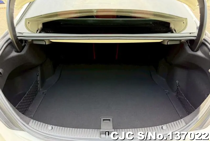 2015 Mercedes Benz / C Class Stock No. 137022