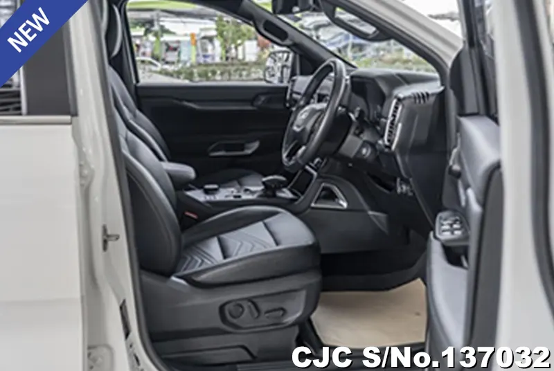 2024 Ford / Everest Stock No. 137032