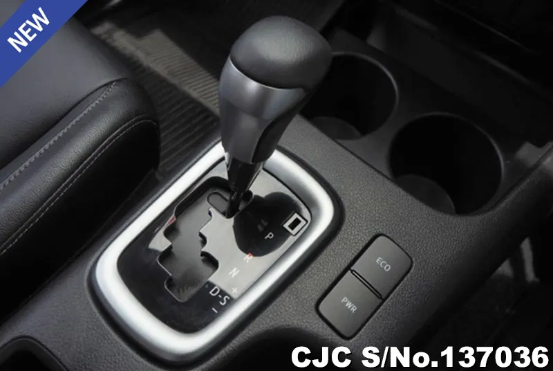 Toyota Hilux in Gray for Sale Image 15