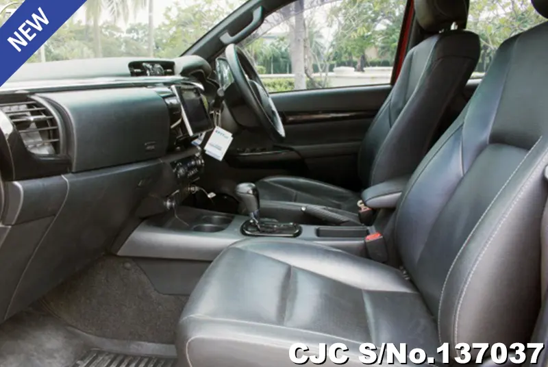 2019 Toyota / Hilux / Revo Rocco Stock No. 137037