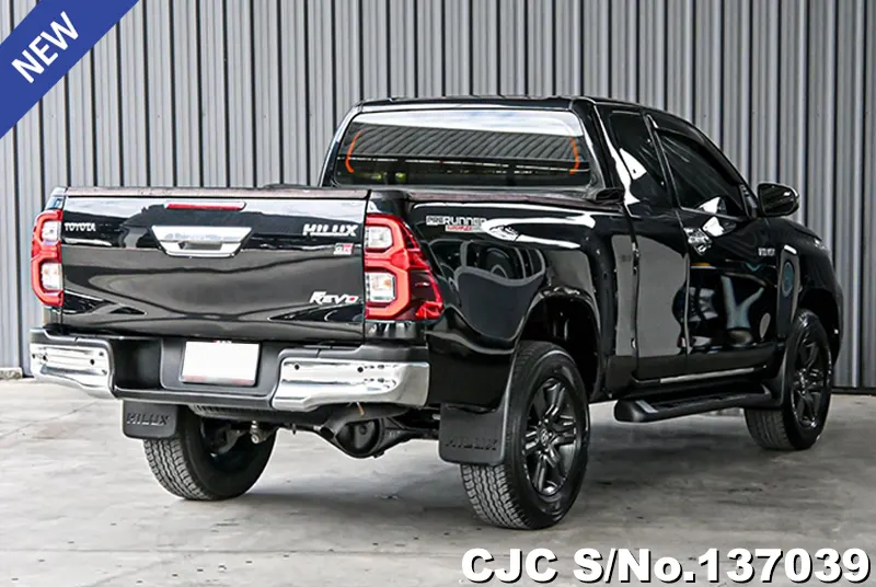 Toyota Hilux in Black for Sale Image 2