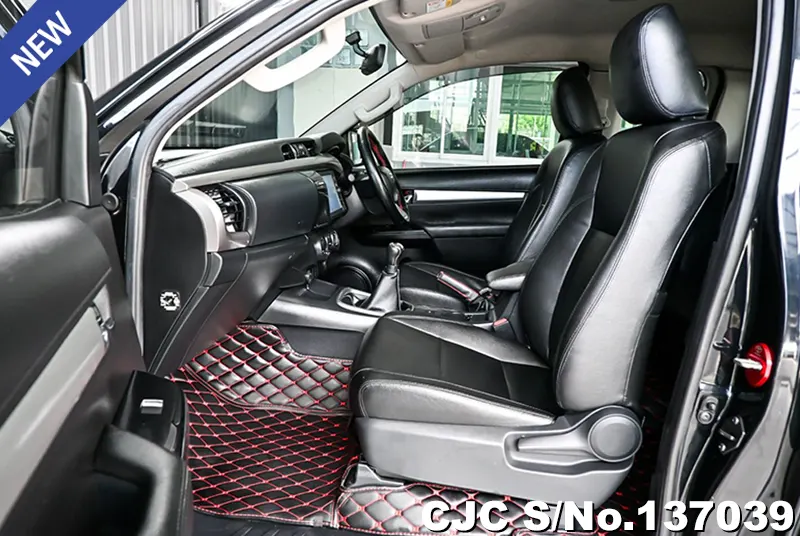 Toyota Hilux in Black for Sale Image 9