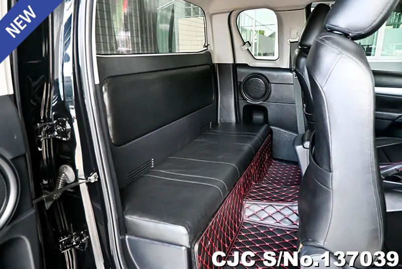 2022 Toyota / Hilux / Revo Stock No. 137039