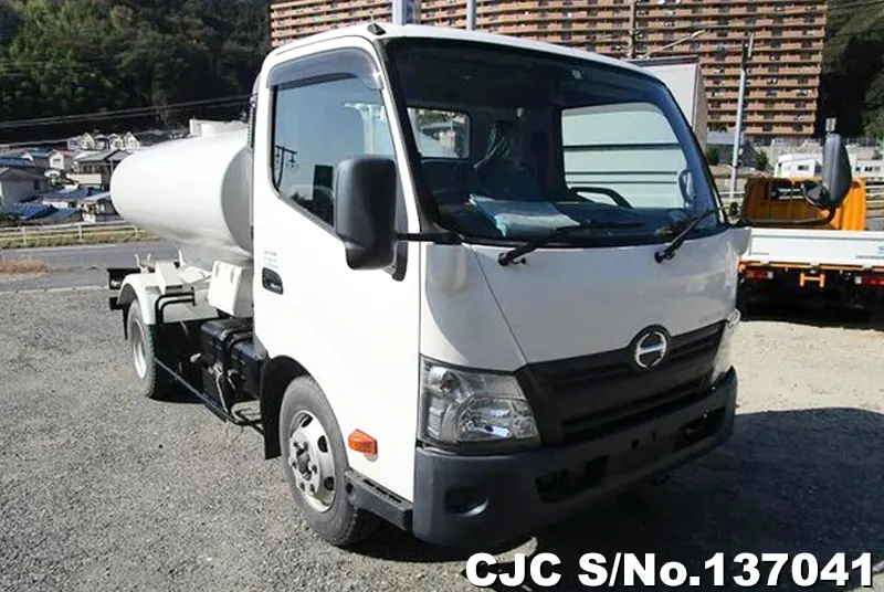 2016 Hino / Dutro Stock No. 137041