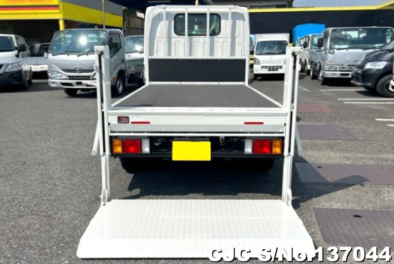 2025 Mazda / Titan Stock No. 137044