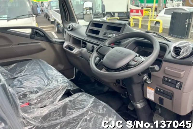2026 Mitsubishi / Canter Stock No. 137045