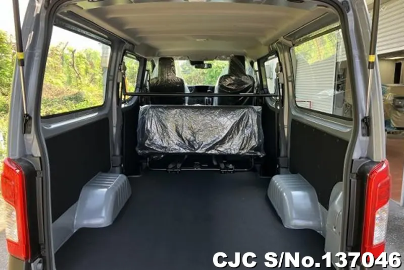 2026 Nissan / Caravan Stock No. 137046