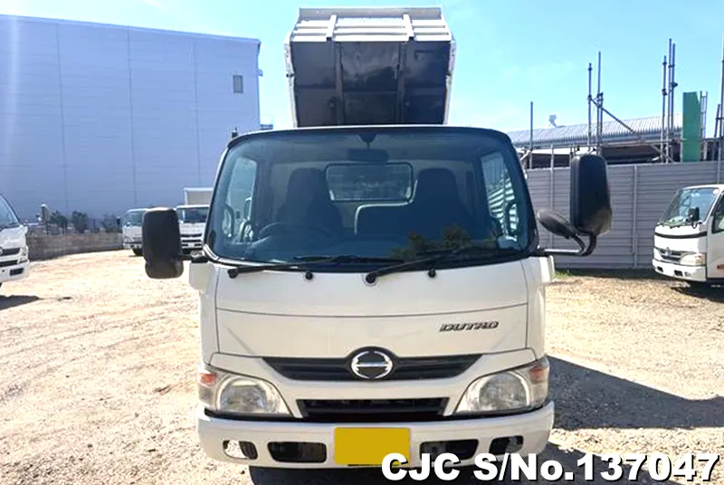 2015 Hino / Dutro Stock No. 137047