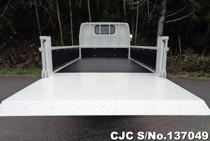 2025 Mitsubishi / Canter Stock No. 137049
