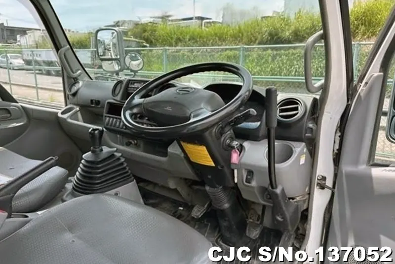 2015 Hino / Dutro Stock No. 137052