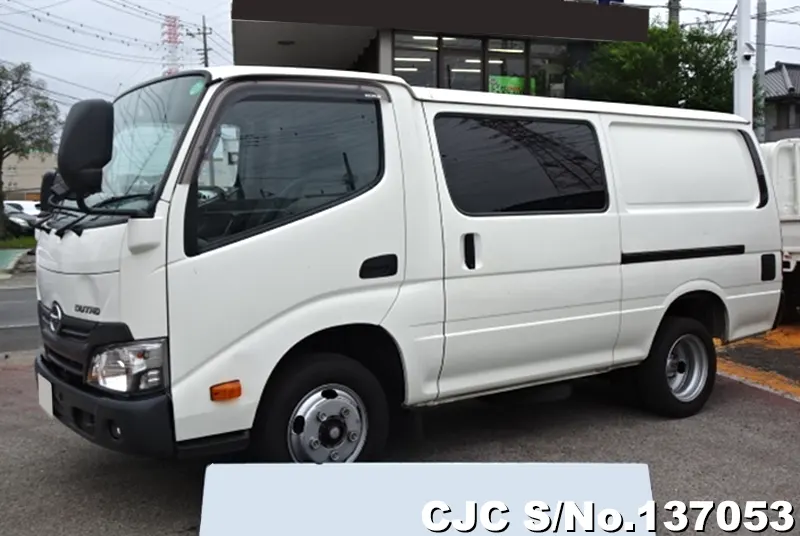 2017 Hino / Dutro Stock No. 137053