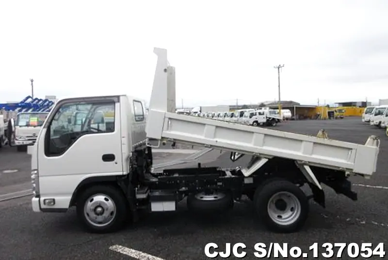 2023 Isuzu / Elf Stock No. 137054