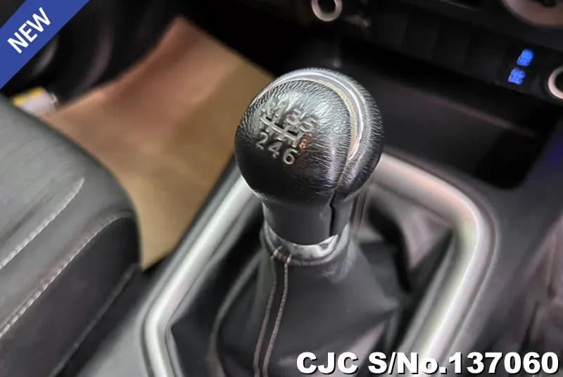2021 Toyota / Hilux / Revo Stock No. 137060
