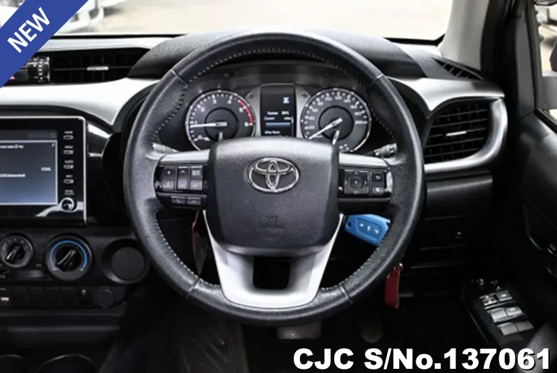2022 Toyota / Hilux / Revo Stock No. 137061