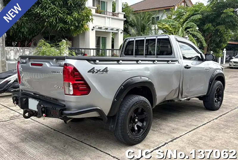 2021 Toyota / Hilux / Revo Stock No. 137062