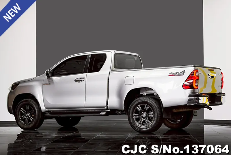 2023 Toyota / Hilux / Revo Stock No. 137064