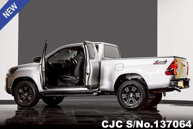 2023 Toyota / Hilux / Revo Stock No. 137064