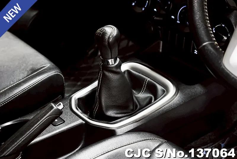 2023 Toyota / Hilux / Revo Stock No. 137064
