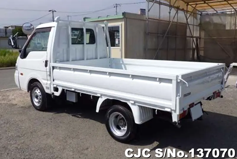2015 Mazda / Bongo Stock No. 137070