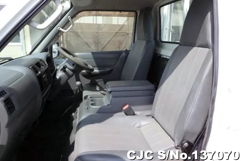 2015 Mazda / Bongo Stock No. 137070