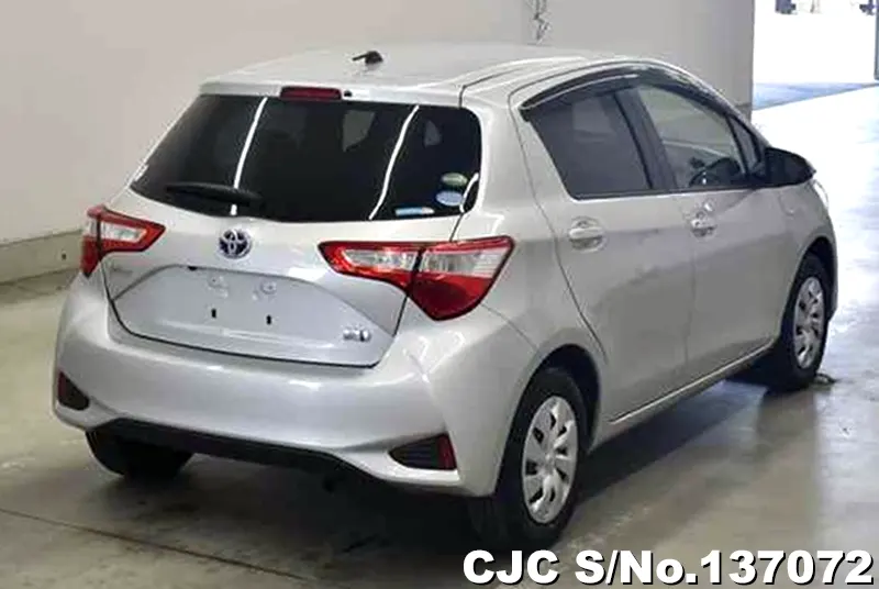 2017 Toyota / Vitz Stock No. 137072