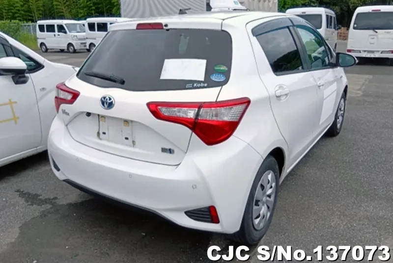 2018 Toyota / Vitz Stock No. 137073