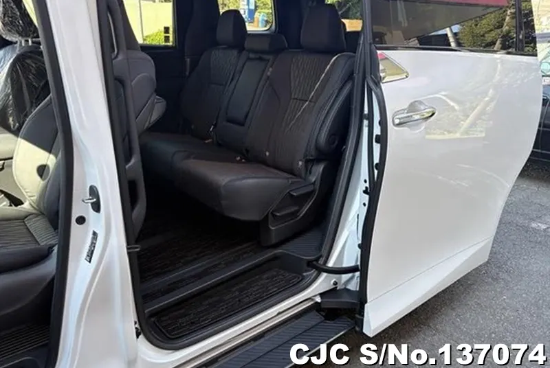 2026 Toyota / Alphard Stock No. 137074