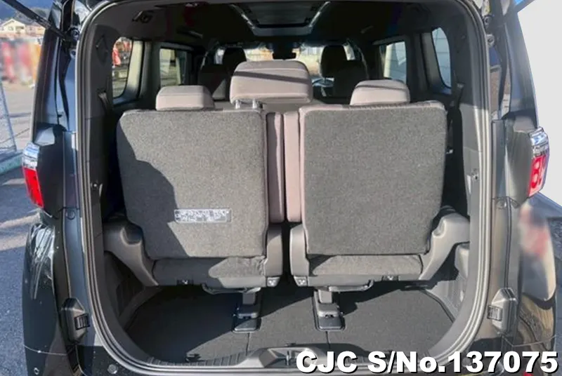 2026 Toyota / Alphard Stock No. 137075
