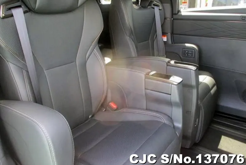 2026 Toyota / Alphard Stock No. 137076