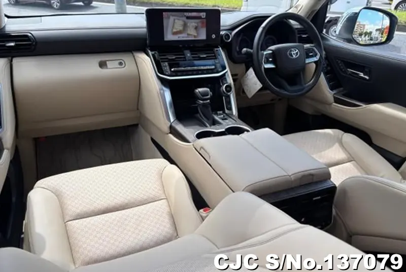2025 Toyota / Land Cruiser Stock No. 137079