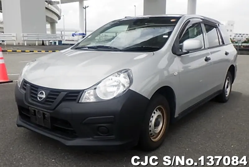 Nissan AD Van in Silver for Sale Image 3