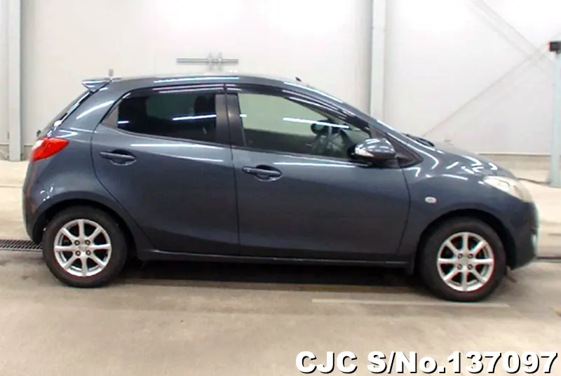 2011 Mazda / Demio Stock No. 137097