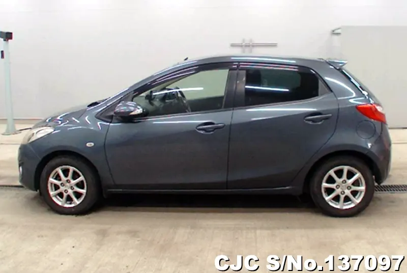 2011 Mazda / Demio Stock No. 137097