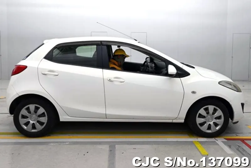 2012 Mazda / Demio Stock No. 137099