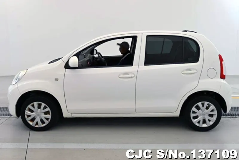 2015 Toyota / Passo Stock No. 137109